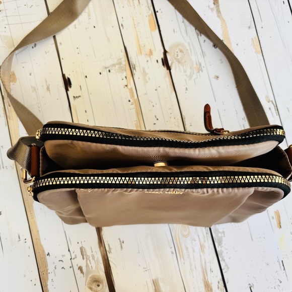 Ellen Tracy Purse - Picture 2 of 2